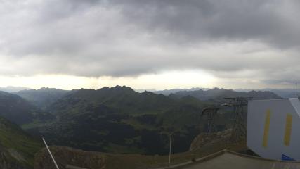 Glacier 3000: Cabane 2525m (glacier3000.ch)
