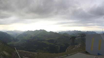 Glacier 3000: Cabane 2525m (glacier3000.ch)