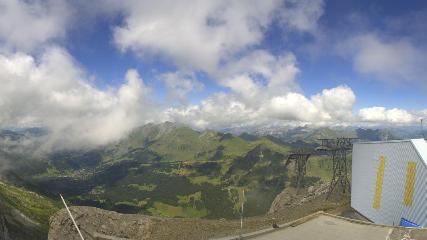 Glacier 3000: Cabane 2525m (glacier3000.ch)