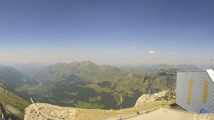 Glacier 3000: Cabane 2525m (glacier3000.ch)