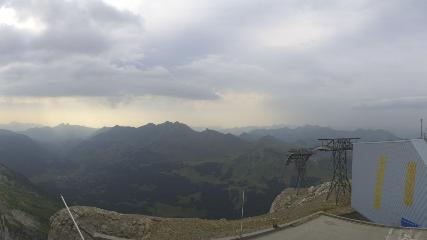 Glacier 3000: Cabane 2525m (glacier3000.ch)