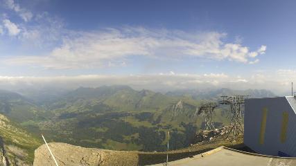 Glacier 3000: Cabane 2525m (glacier3000.ch)