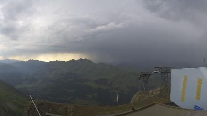 Glacier 3000: Cabane 2525m (glacier3000.ch)