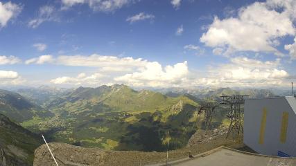 Glacier 3000: Cabane 2525m (glacier3000.ch)