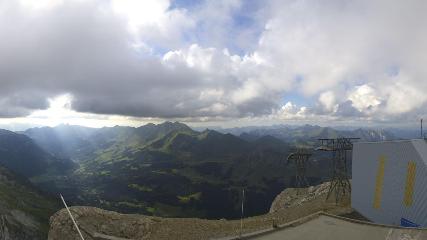 Glacier 3000: Cabane 2525m (glacier3000.ch)