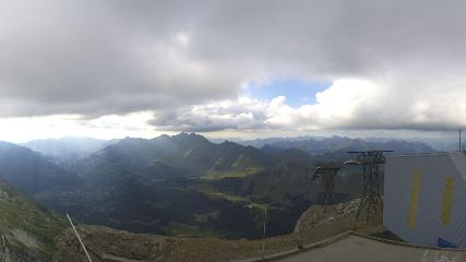Glacier 3000: Cabane 2525m (glacier3000.ch)