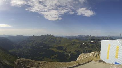 Glacier 3000: Cabane 2525m (glacier3000.ch)