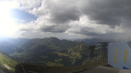 Glacier 3000: Cabane 2525m (glacier3000.ch)