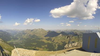 Glacier 3000: Cabane 2525m (glacier3000.ch)