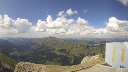 Glacier 3000: Cabane 2525m (glacier3000.ch)