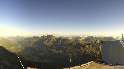 Glacier 3000: Cabane 2525m (glacier3000.ch)