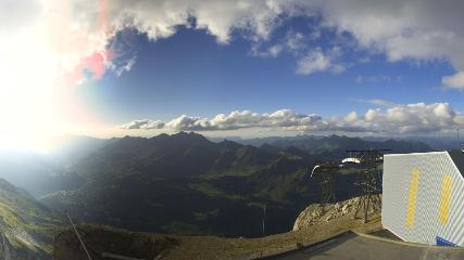 Glacier 3000: Cabane 2525m (glacier3000.ch)