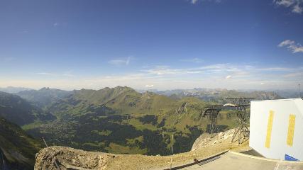 Glacier 3000: Cabane 2525m (glacier3000.ch)