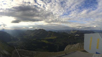 Glacier 3000: Cabane 2525m (glacier3000.ch)