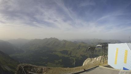 Glacier 3000: Cabane 2525m (glacier3000.ch)
