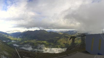 Glacier 3000: Cabane 2525m (glacier3000.ch)