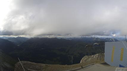 Glacier 3000: Cabane 2525m (glacier3000.ch)