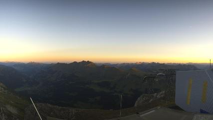 Glacier 3000: Cabane 2525m (glacier3000.ch)