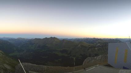 Glacier 3000: Cabane 2525m (glacier3000.ch)