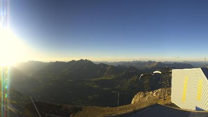 Glacier 3000: Cabane 2525m (glacier3000.ch)