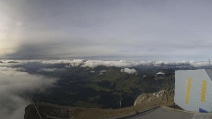 Glacier 3000: Cabane 2525m (glacier3000.ch)