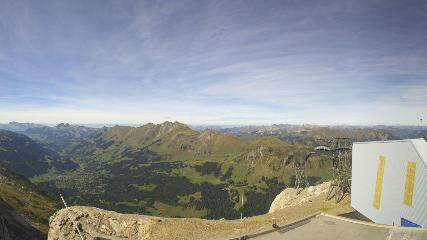 Glacier 3000: Cabane 2525m (glacier3000.ch)