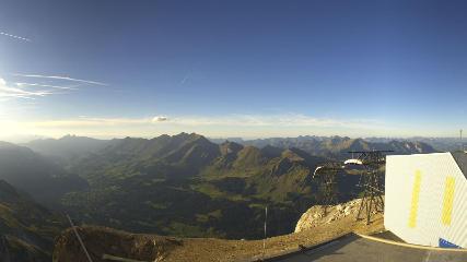 Glacier 3000: Cabane 2525m (glacier3000.ch)