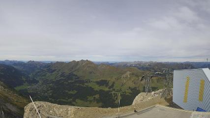 Glacier 3000: Cabane 2525m (glacier3000.ch)