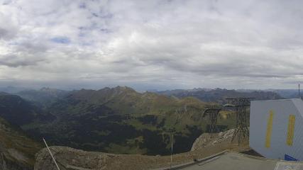 Glacier 3000: Cabane 2525m (glacier3000.ch)