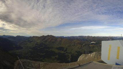 Glacier 3000: Cabane 2525m (glacier3000.ch)