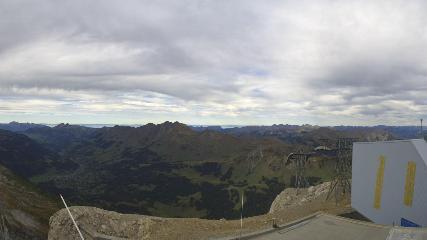 Glacier 3000: Cabane 2525m (glacier3000.ch)