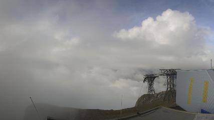 Glacier 3000: Cabane 2525m (glacier3000.ch)