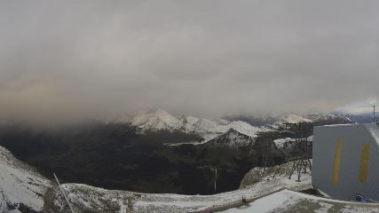 Glacier 3000: Cabane 2525m (glacier3000.ch)