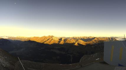Glacier 3000: Cabane 2525m (glacier3000.ch)