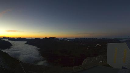 Glacier 3000: Cabane 2525m (glacier3000.ch)
