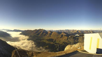 Glacier 3000: Cabane 2525m (glacier3000.ch)