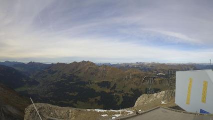 Glacier 3000: Cabane 2525m (glacier3000.ch)