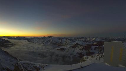 Glacier 3000: Cabane 2525m (glacier3000.ch)