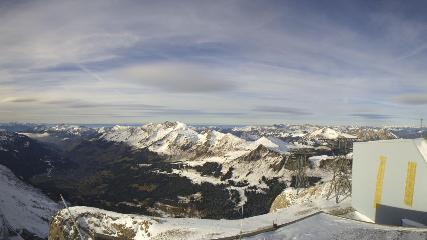 Glacier 3000: Cabane 2525m (glacier3000.ch)