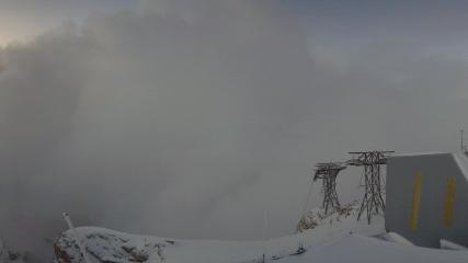 Glacier 3000: Cabane 2525m (glacier3000.ch)