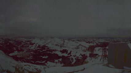 Glacier 3000: Cabane 2525m (glacier3000.ch)