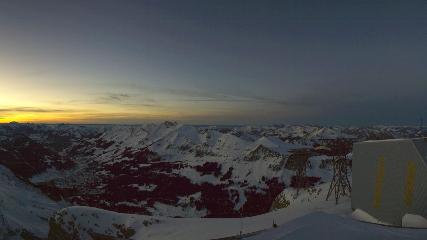 Glacier 3000: Cabane 2525m (glacier3000.ch)