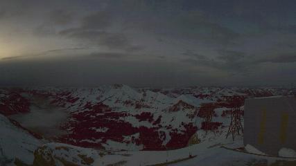 Glacier 3000: Cabane 2525m (glacier3000.ch)