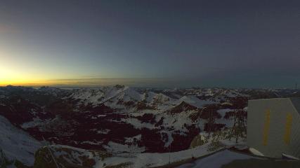 Glacier 3000: Cabane 2525m (glacier3000.ch)