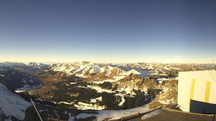 Glacier 3000: Cabane 2525m (glacier3000.ch)