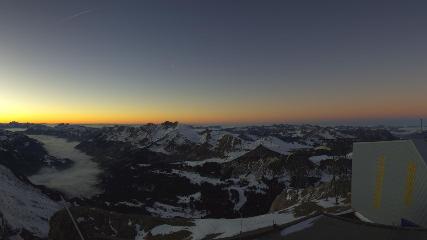 Glacier 3000: Cabane 2525m (glacier3000.ch)