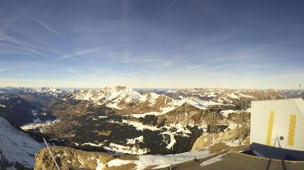 Glacier 3000: Cabane 2525m (glacier3000.ch)