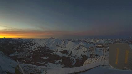 Glacier 3000: Cabane 2525m (glacier3000.ch)