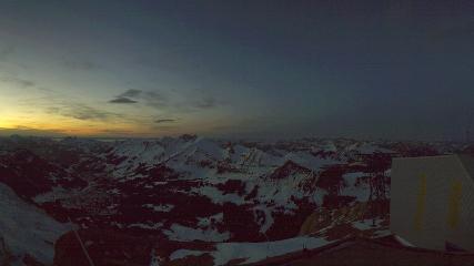 Glacier 3000: Cabane 2525m (glacier3000.ch)