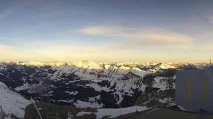 Glacier 3000: Cabane 2525m (glacier3000.ch)